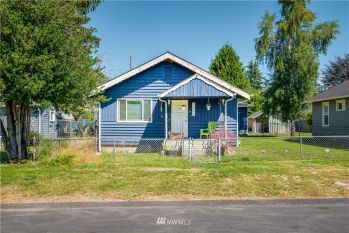 8209 E B St , Tacoma, WA 98404-1032