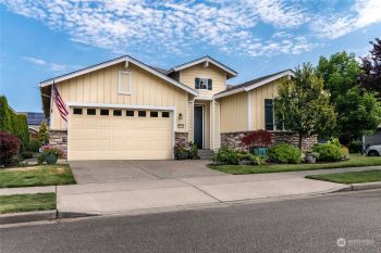 8246 Ridgefield Avenue NE, Lacey, WA 98516
