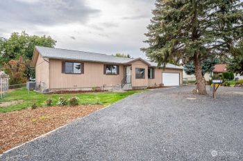 19426 Golf Club Road NW, Soap Lake, WA 98851