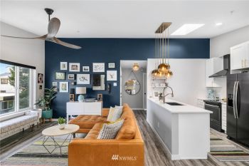 1747 NW 58th Street #302, Seattle, WA 98107