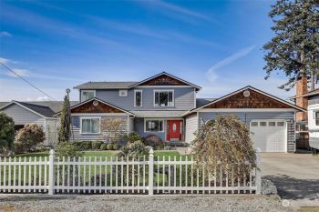 1011 N Sunset Drive , Camano Island, WA 98282