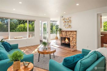 17417 Ashworth Avenue N #406, Shoreline, WA 98133