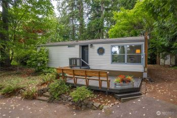 1524 Bertha Avenue NW, Bremerton, WA 98312
