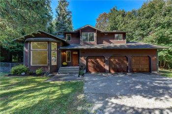 3192 Santa Fe Court , Camano Island, WA 98282