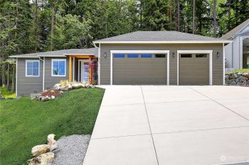 830 Holbeck Drive , Camano Island, WA 98282