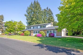 8927 51 Street W, University Place, WA 98467