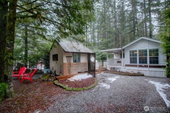 35 Branch Circle , Deming, WA 98244