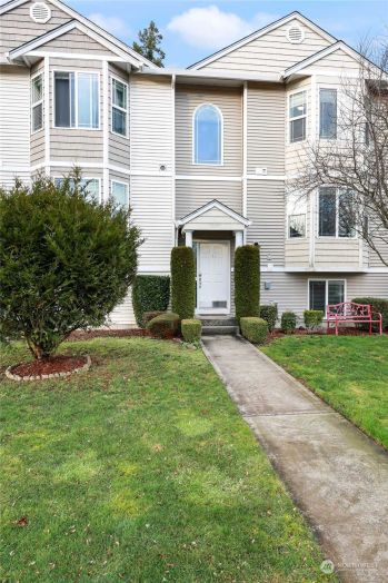 7220 34th Avenue NE, Lacey, WA 98516