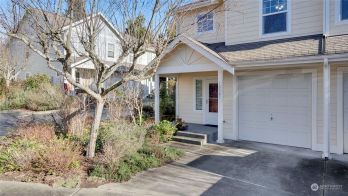 10581 NE Kingston Meadows Circle #31-3, Kingston, WA 98346
