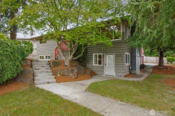 2829 Larch Way , Lynnwood, WA 98036