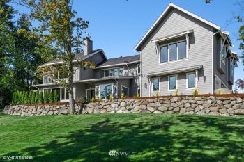 3964 Southern Cross , Bainbridge Island, WA 98110
