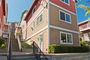 218 Broadway #8, Tacoma, WA 98402