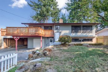 22802 27th Avenue S, Des Moines, WA 98198