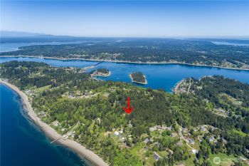 415 Foxfire Road , Fox Island, WA 98333-9751