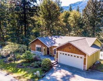 361 Sudden Valley Dr , Bellingham, WA 98229-7658