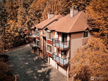 98052 NE 88th Place #B24, Redmond, WA 98052