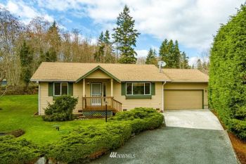 5056 Chipshot Way , Freeland, WA 98249-9775