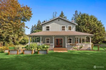 27237 Ohio Avenue NE, Kingston, WA 98346