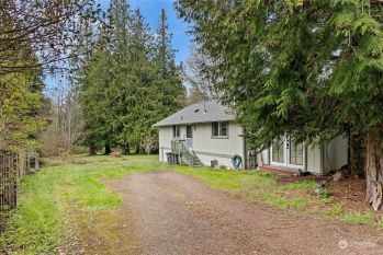 21829 Howard Avenue NE, Kingston, WA 98346