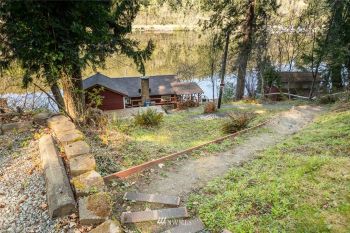39518 Ski Park Rd E , Eatonville, WA 98328
