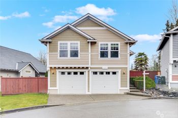 2605 10th St SW , Puyallup, WA 98373-1455