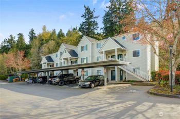 31900 104th Avenue SE #E101, Auburn, WA 98092-2908