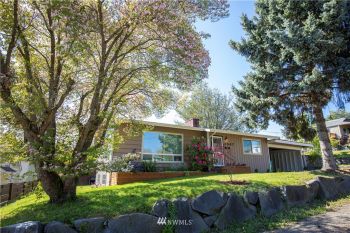 1547 N Cambrian Avenue , Bremerton, WA 98312