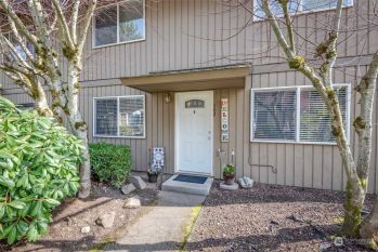 6117 N 16th Street #L102, Tacoma, WA 98406