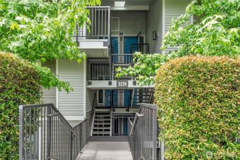 3224 80th Avenue SE #6, Mercer Island, WA 98040