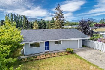 127 W Hammond Street #1/2, Sequim, WA 98382