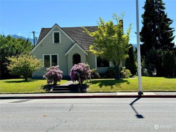 702 E 8th Street , Port Angeles, WA 98362