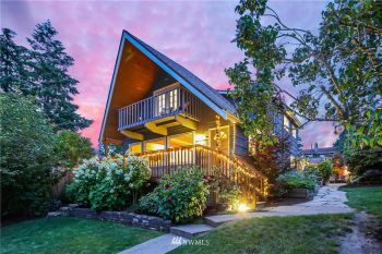 9704 44th Avenue SW, Seattle, WA 98136