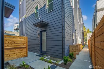 9019 A 13th Avenue NW, Seattle, WA 98117