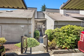 2506 S 317th Street #103, Federal Way, WA 98003