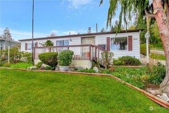 142 Utsalady Road , Camano Island, WA 98282-7213