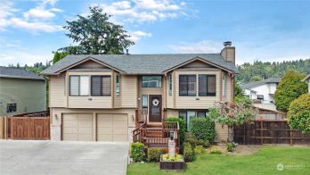 628 Chinook Avenue S, Pacific, WA 98047-1381