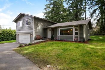 5519 43rd Avenue E, Tacoma, WA 98443-2468