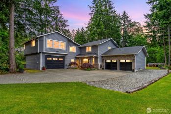 464 7th Avenue , Fox Island, WA 98333