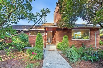 9802 15th Avenue NE, Seattle, WA 98115