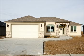415 SW R Street , Quincy, WA 98848