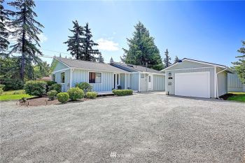 267 Dundee Drive , Camano Island, WA 98282