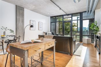 2720 3rd Avenue #314, Seattle, WA 98121