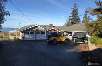 1433 Arrowhead Road , Camano Island, WA 98282