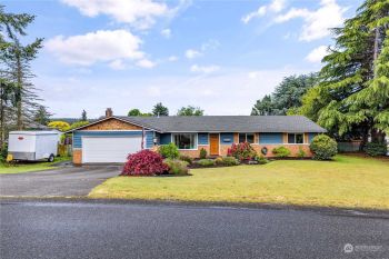 2179 Colonial Way , Oak Harbor, WA 98277