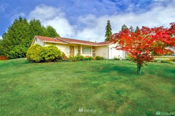 210 MacKenzie Drive , Camano Island, WA 98282