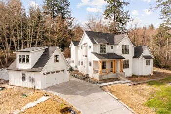 1072 12th Avenue , Fox Island, WA 98333