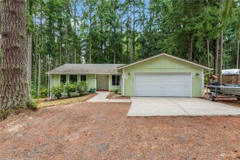 22520 N Clear Lake Boulevard N, Yelm, WA 98597-8975