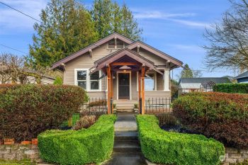 319 AVENUE F , Snohomish, WA 98290-2725
