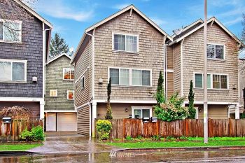 9215 Roosevelt Way NE #B, Seattle, WA 98115