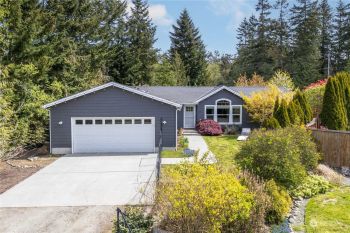 11 October Court , Sequim, WA 98382